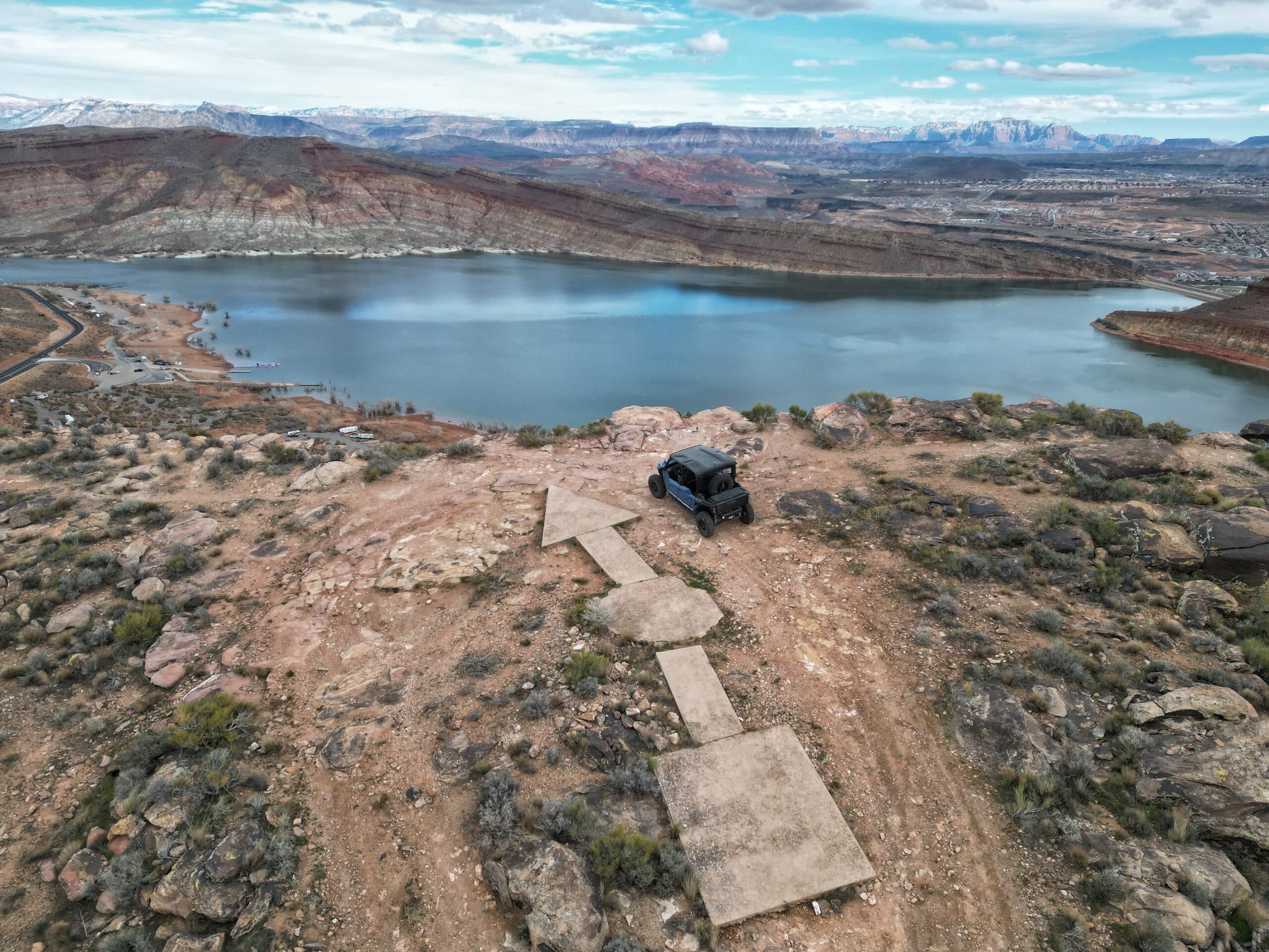Exploring America’s Forgotten Airmail Navigation Arrows